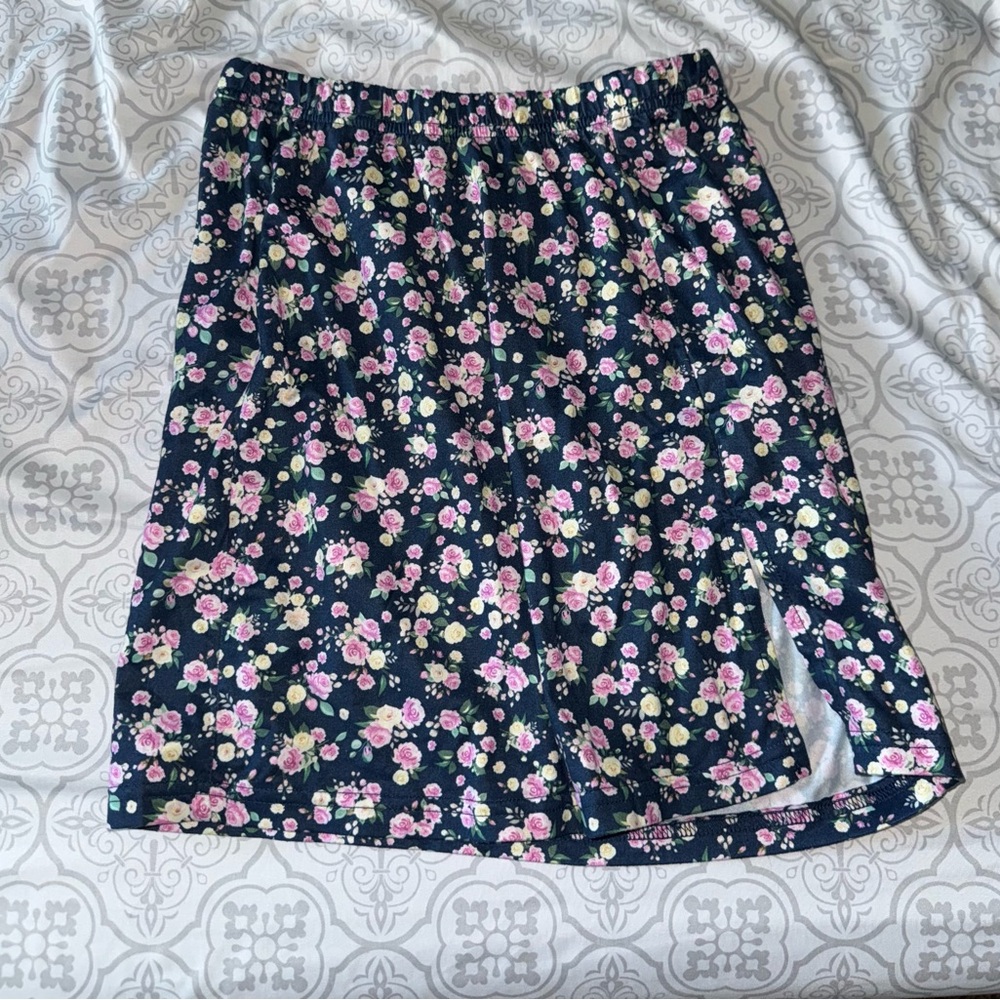 SHEIN Black Floral Pencil Skirt